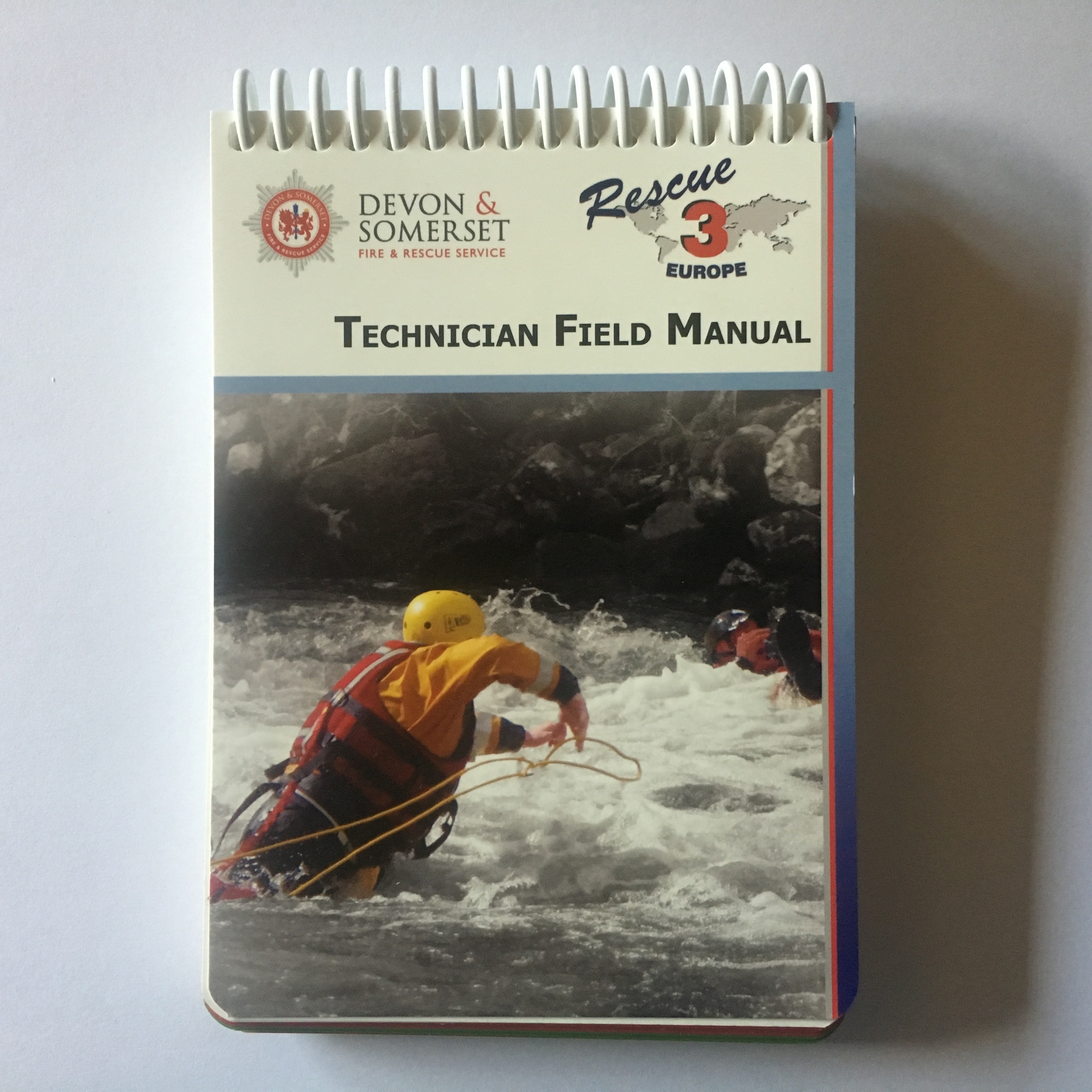 Swiftwater Rescue Technician Field Manual - English Edition v.2